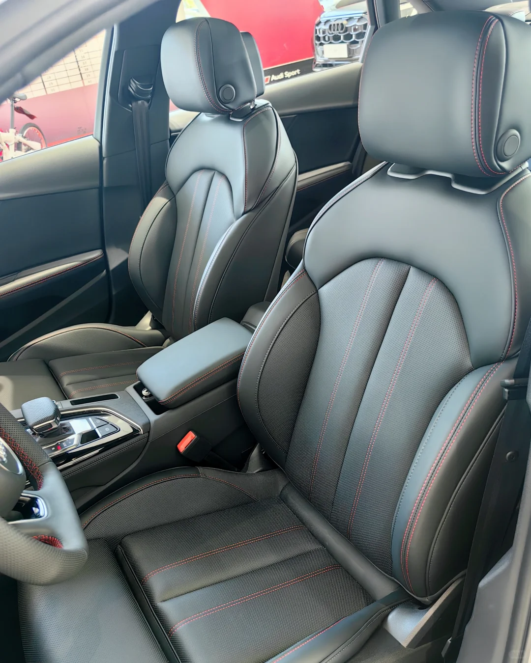 终于提了人生第一辆B级豪车！奥迪A4L