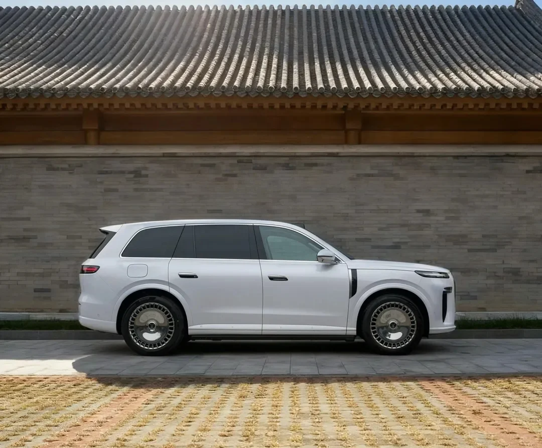 全家出游神器🚗｜岚图“泰山”大六座SUV太香