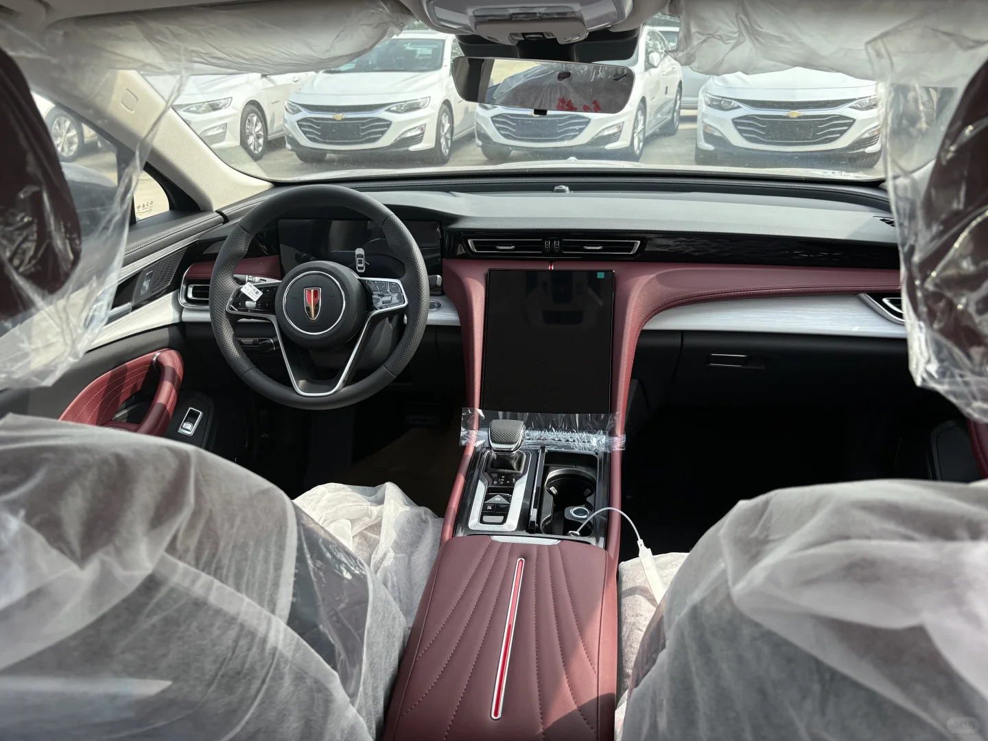 2025款红旗H5全新车，价格大跳水，这回价格真