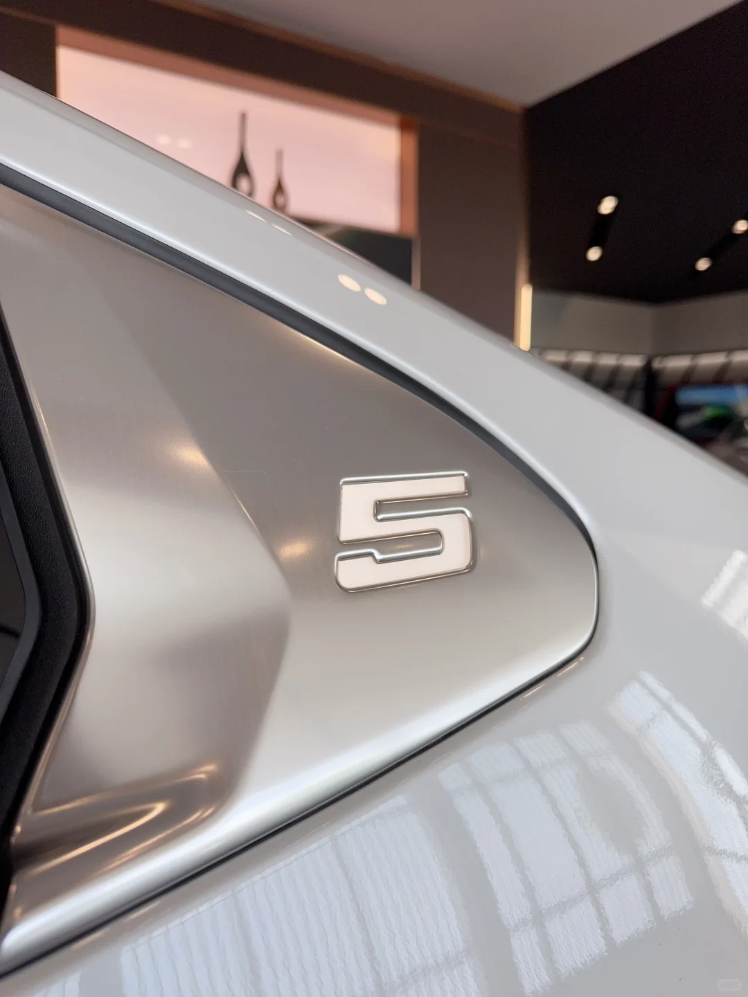 开起来很舒服的车，白月光宝马5系