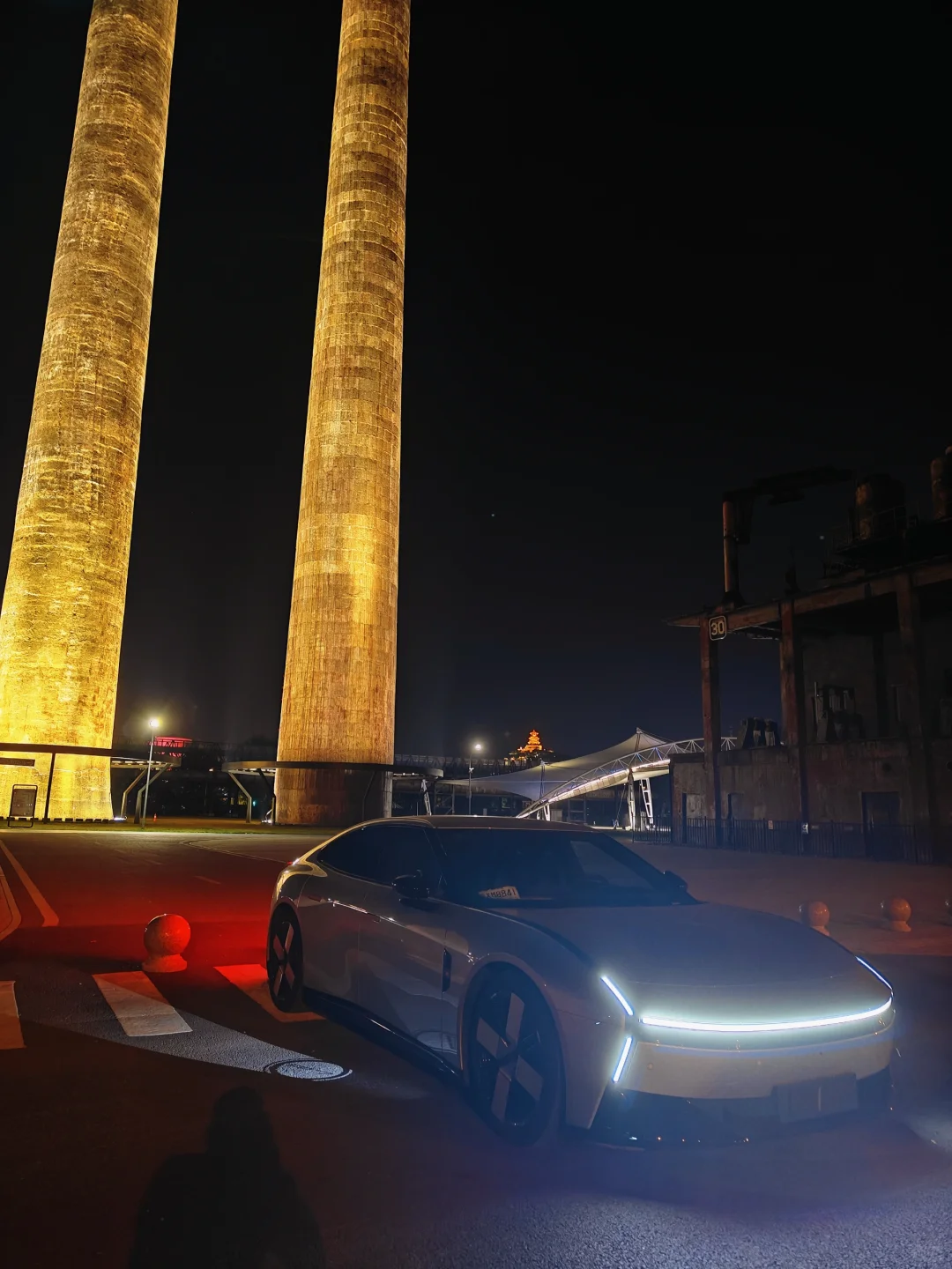 不会真有人觉得小鹏没小米帅吧