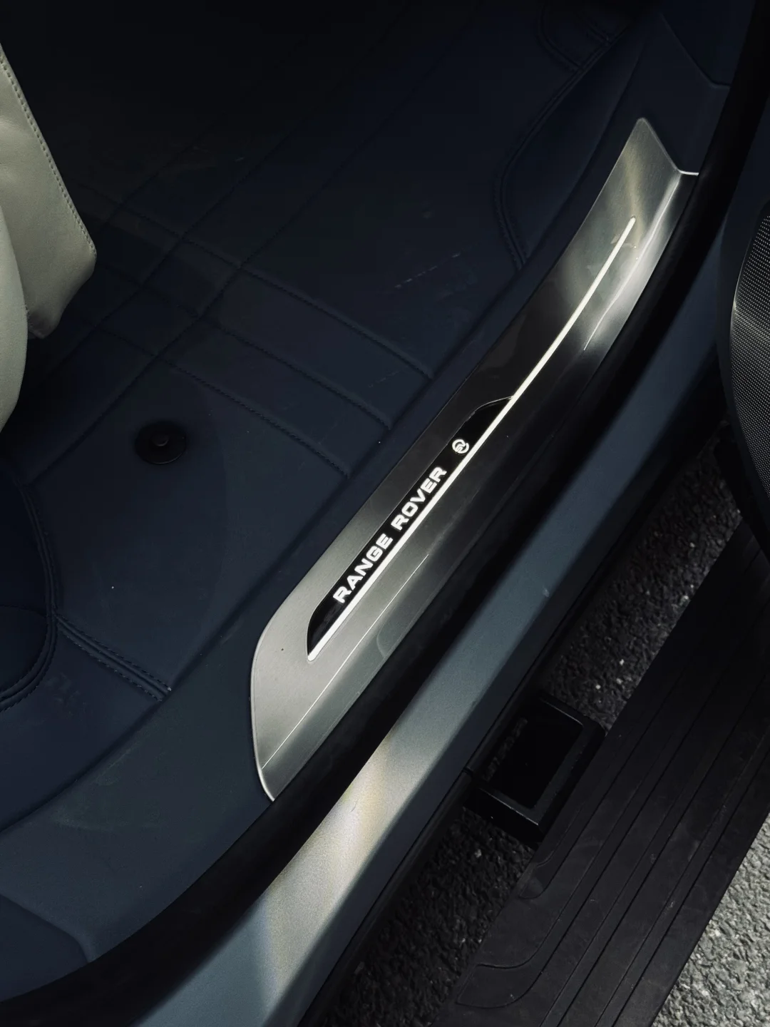 可以征服一切的揽胜SV