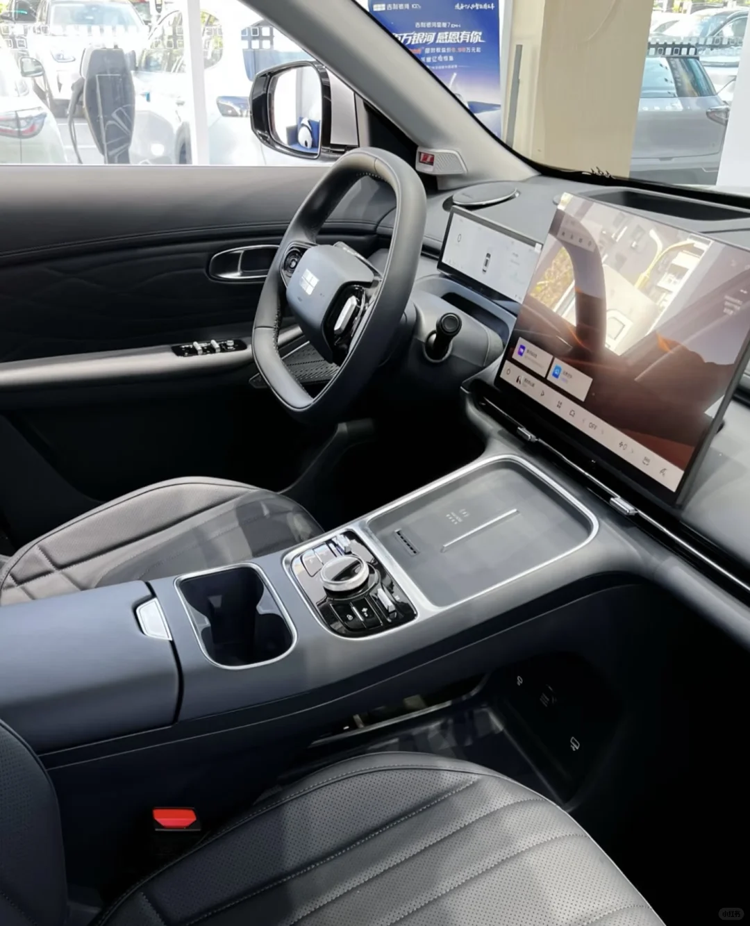 买插混SUV的宝子直接冲这款26款星舰7