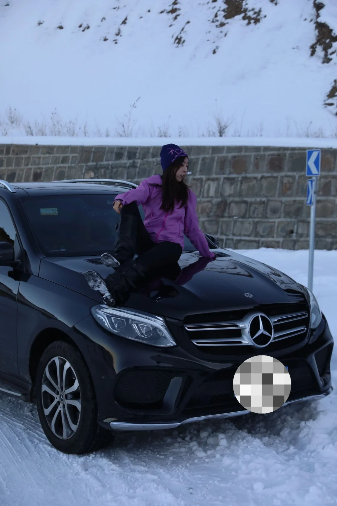 谁说SUV不灵活？奔驰在雪季好开得不像话！