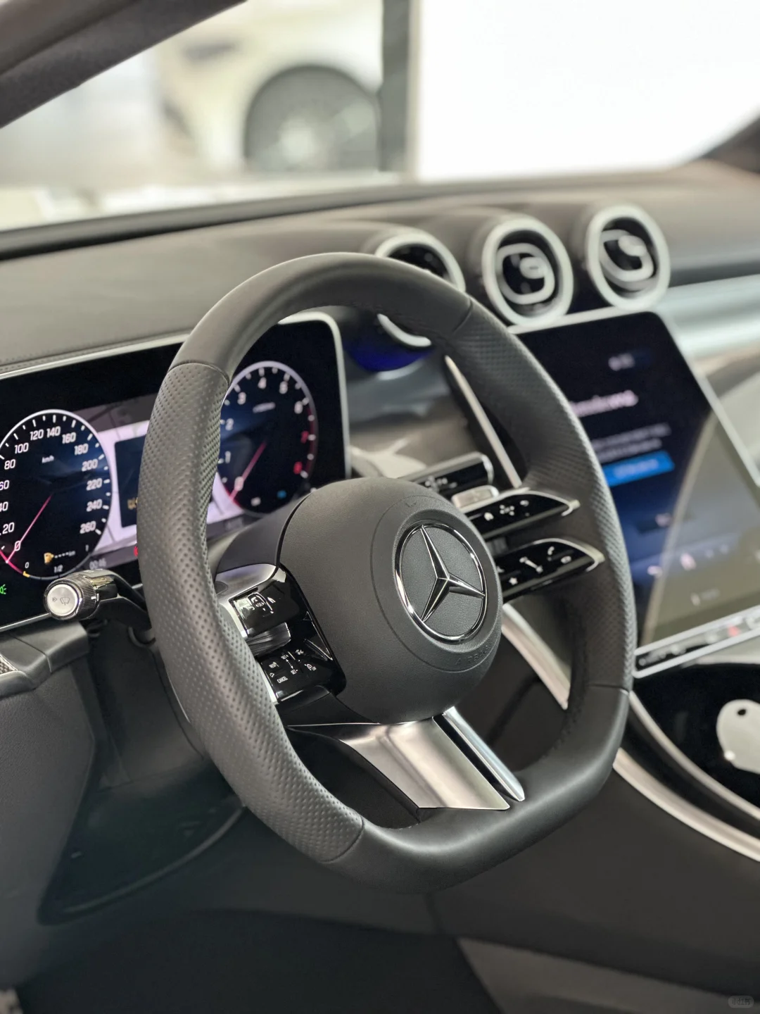 优雅，永不过时！GLC260轿跑SUV