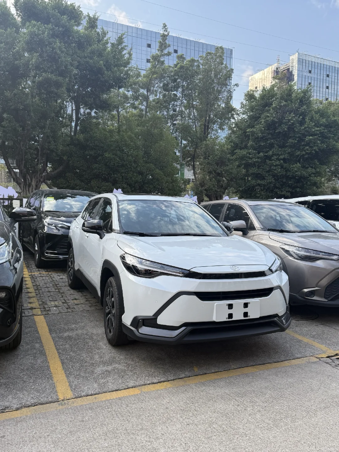 26款白色锋兰达！10万级家用SUV闭眼入