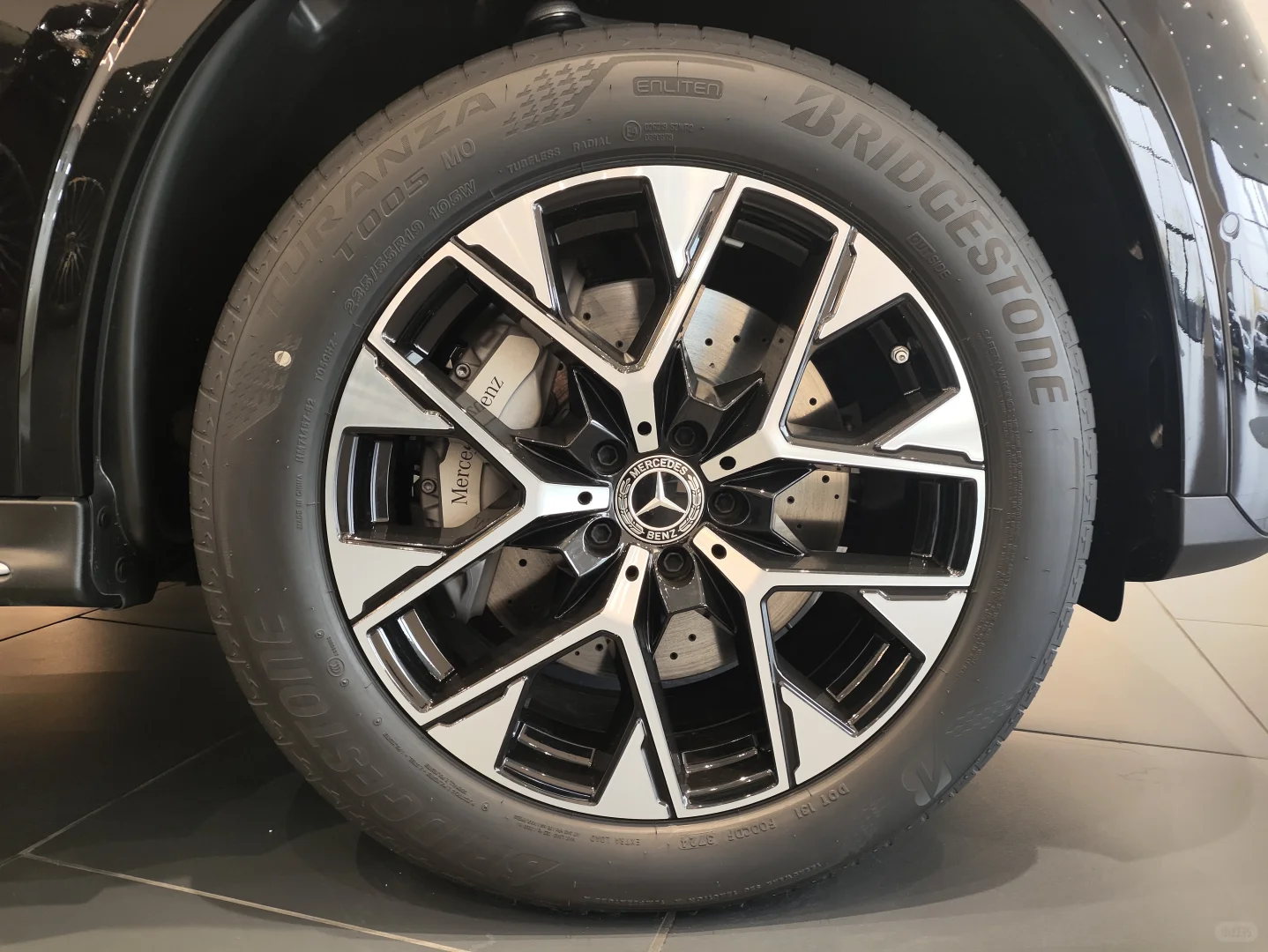 长轴距GLC SUV丨夜幕星河格栅 耀启豪华