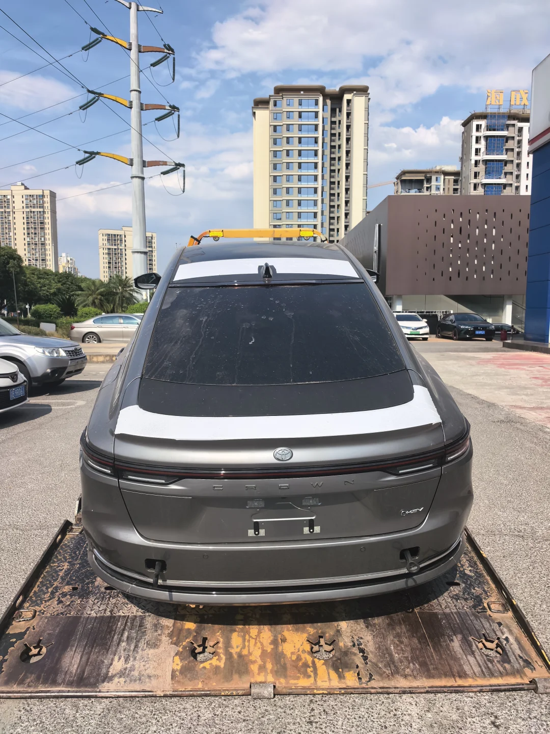 皇冠旗舰轿车到店，欢迎品鉴，品味男人首选