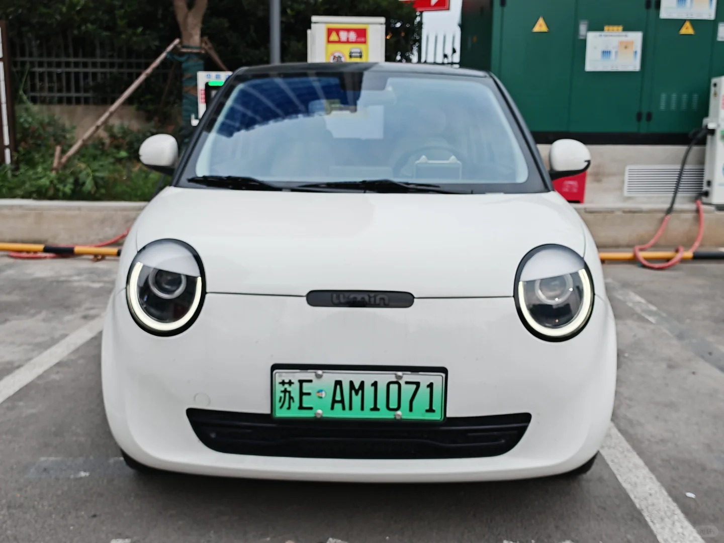 一万多的代步小电车Lumin长安糯玉米