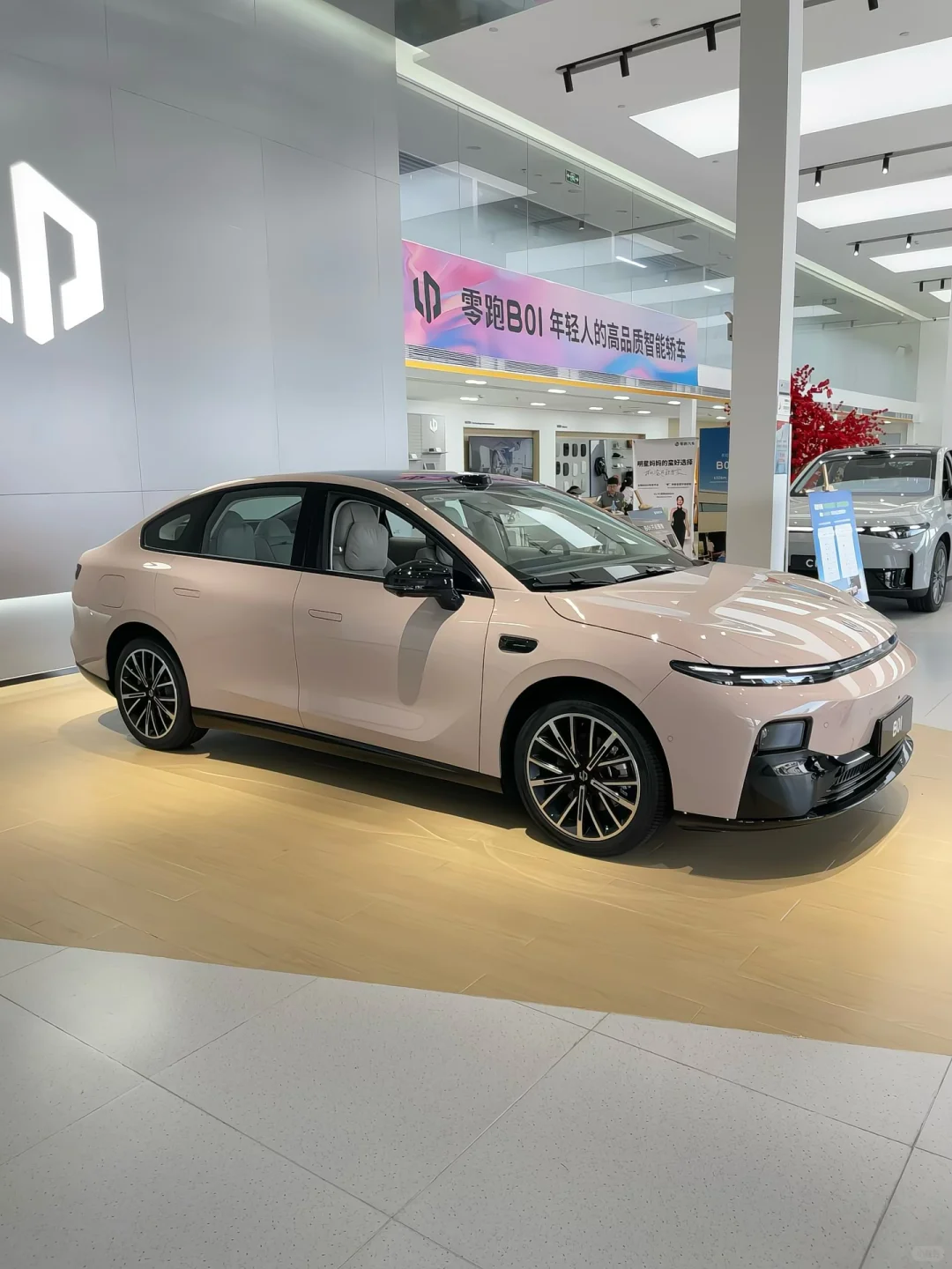 9w多的零跑B01，让小鹏比亚迪车主集体破防！