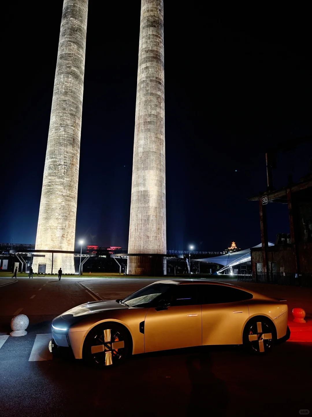 不会真有人觉得小鹏没小米帅吧