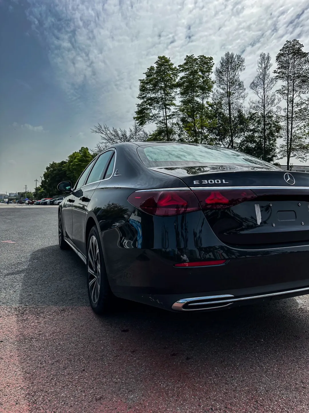 2024款梅赛德斯奔驰E300