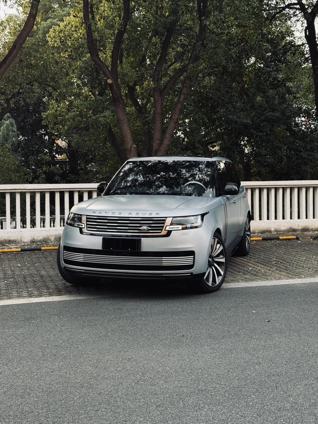 可以征服一切的揽胜SV