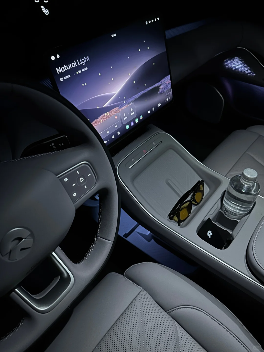 研究半天“蔚来会不会倒闭”，结果喜提ET5T