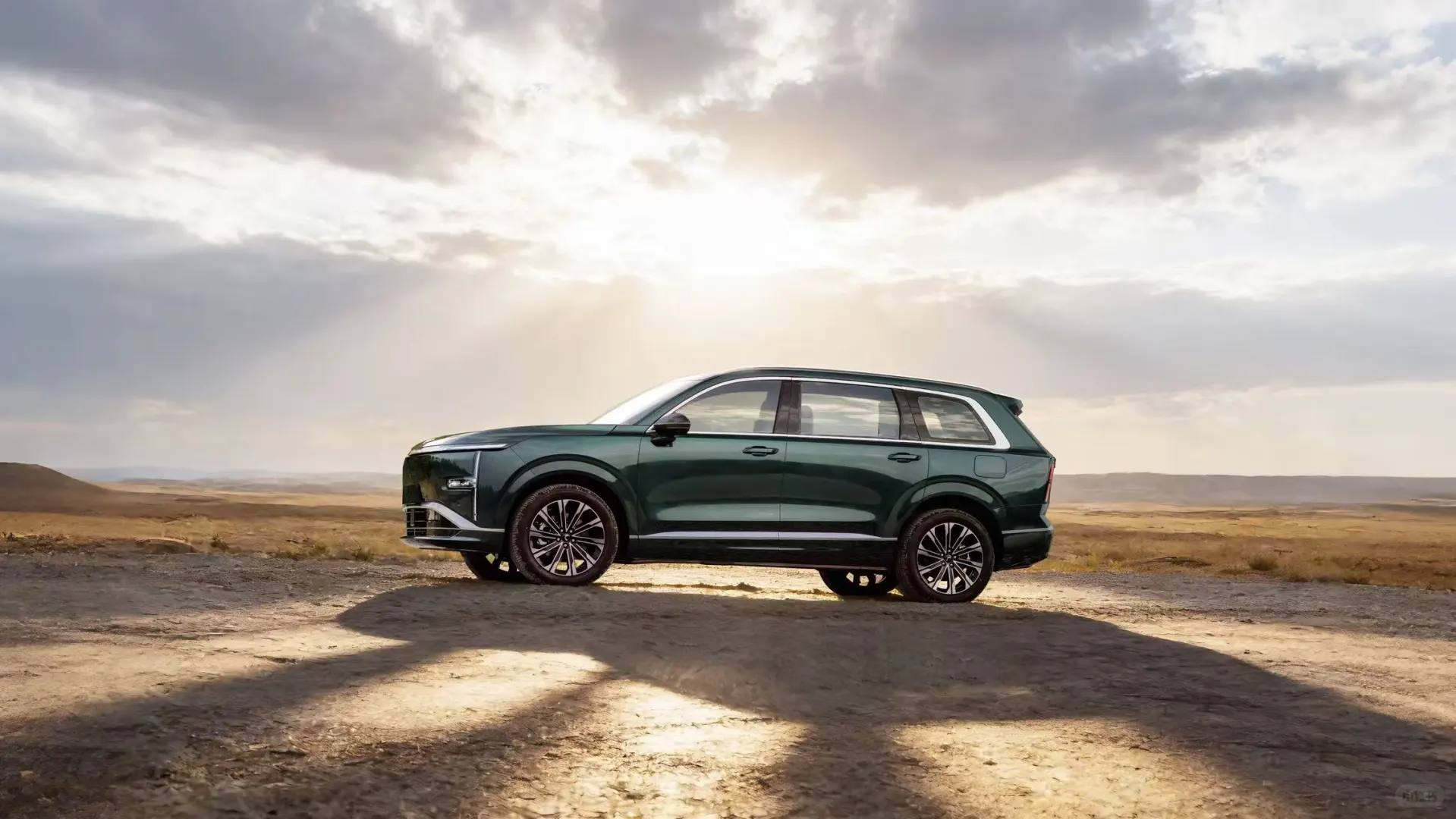 五菱星光家族首款中大型suv来了，命名星光L