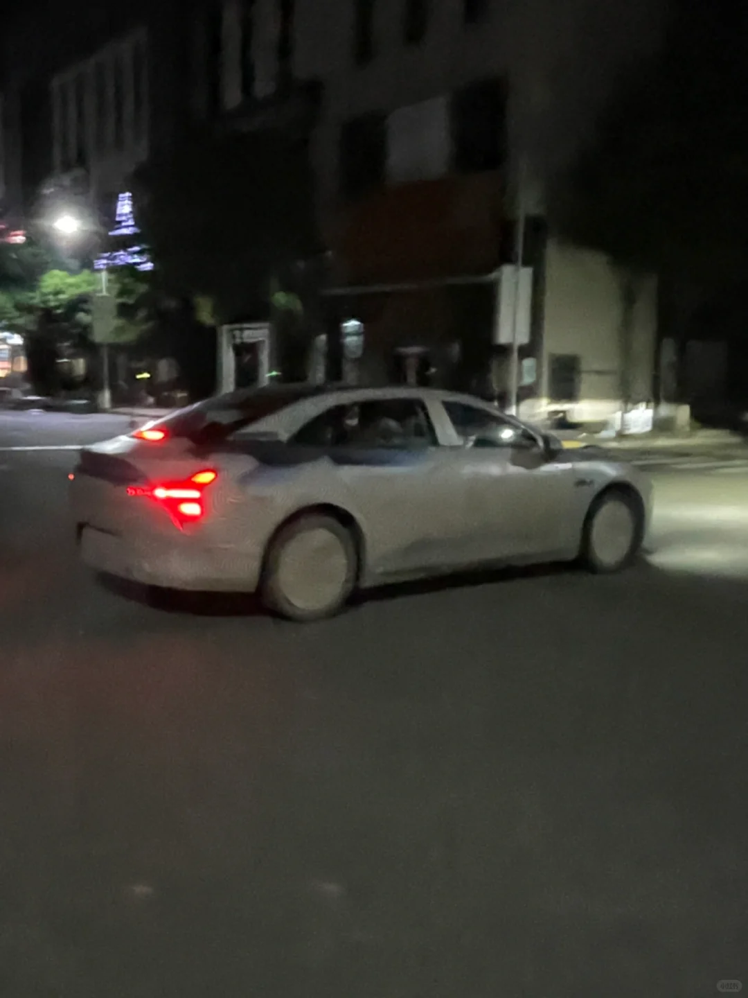 小鹏的自动驾驶开发到底有多拼？！