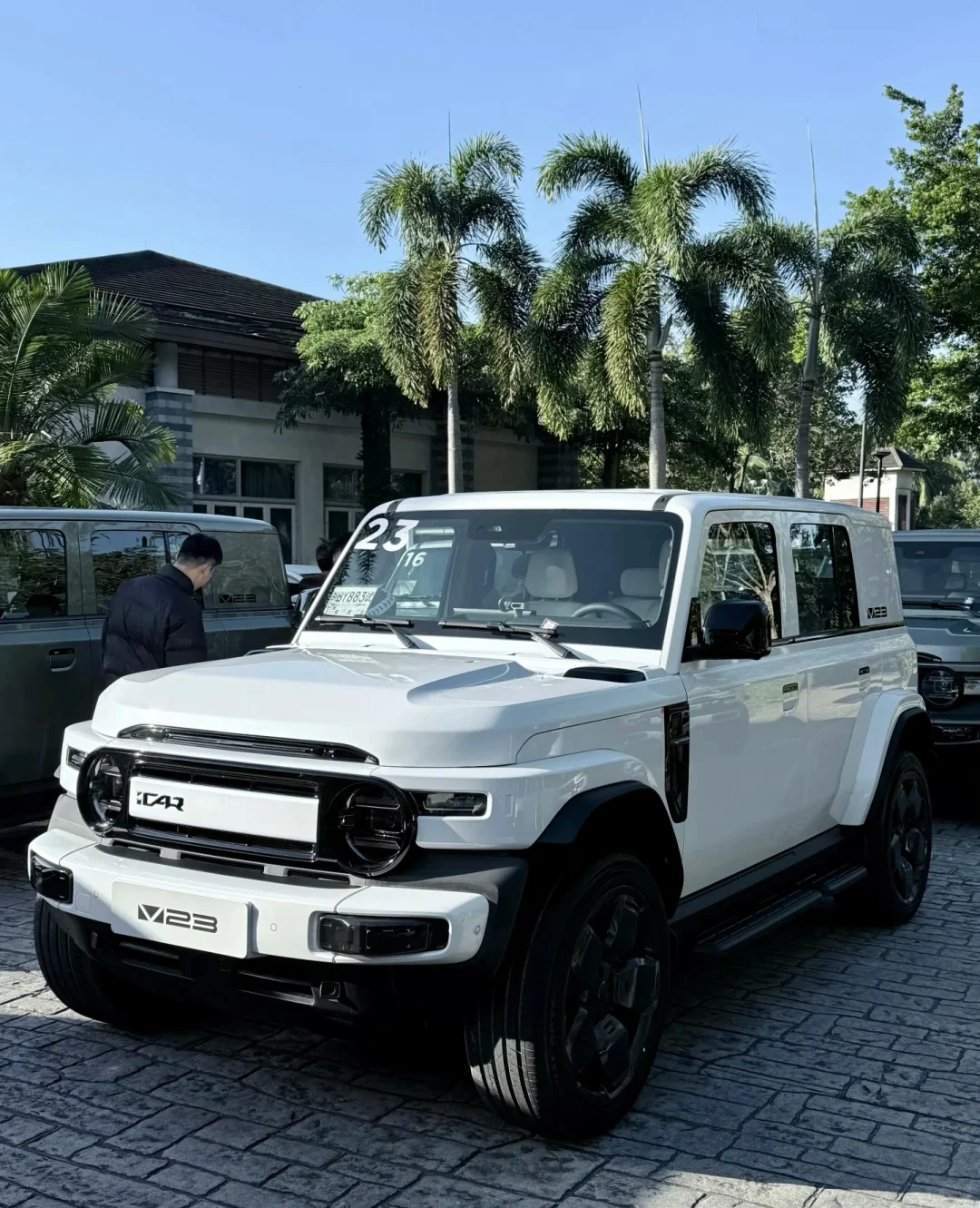 两个15W内，都靠颜值吃饭，怎么选？