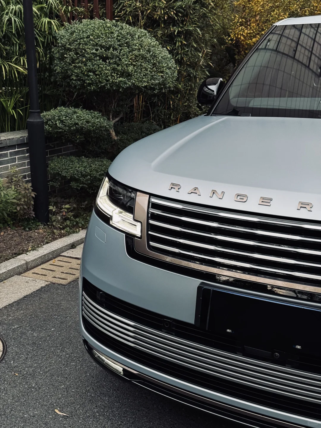 可以征服一切的揽胜SV