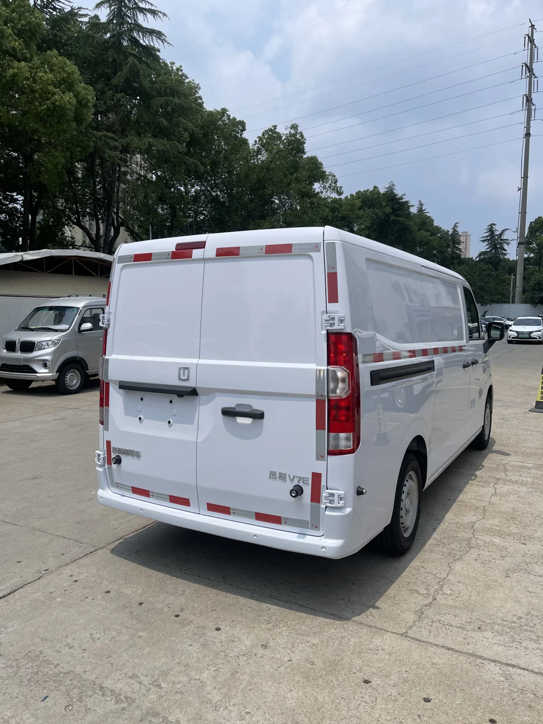 是时候来辆电动微面了!🚗