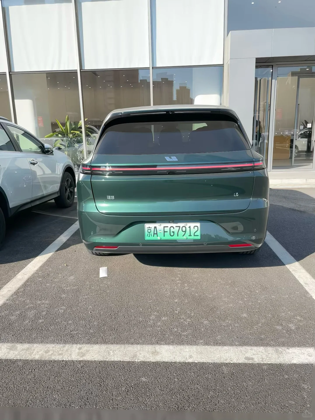 理想也卷价格了，22W落地，冰箱彩电沙发配齐