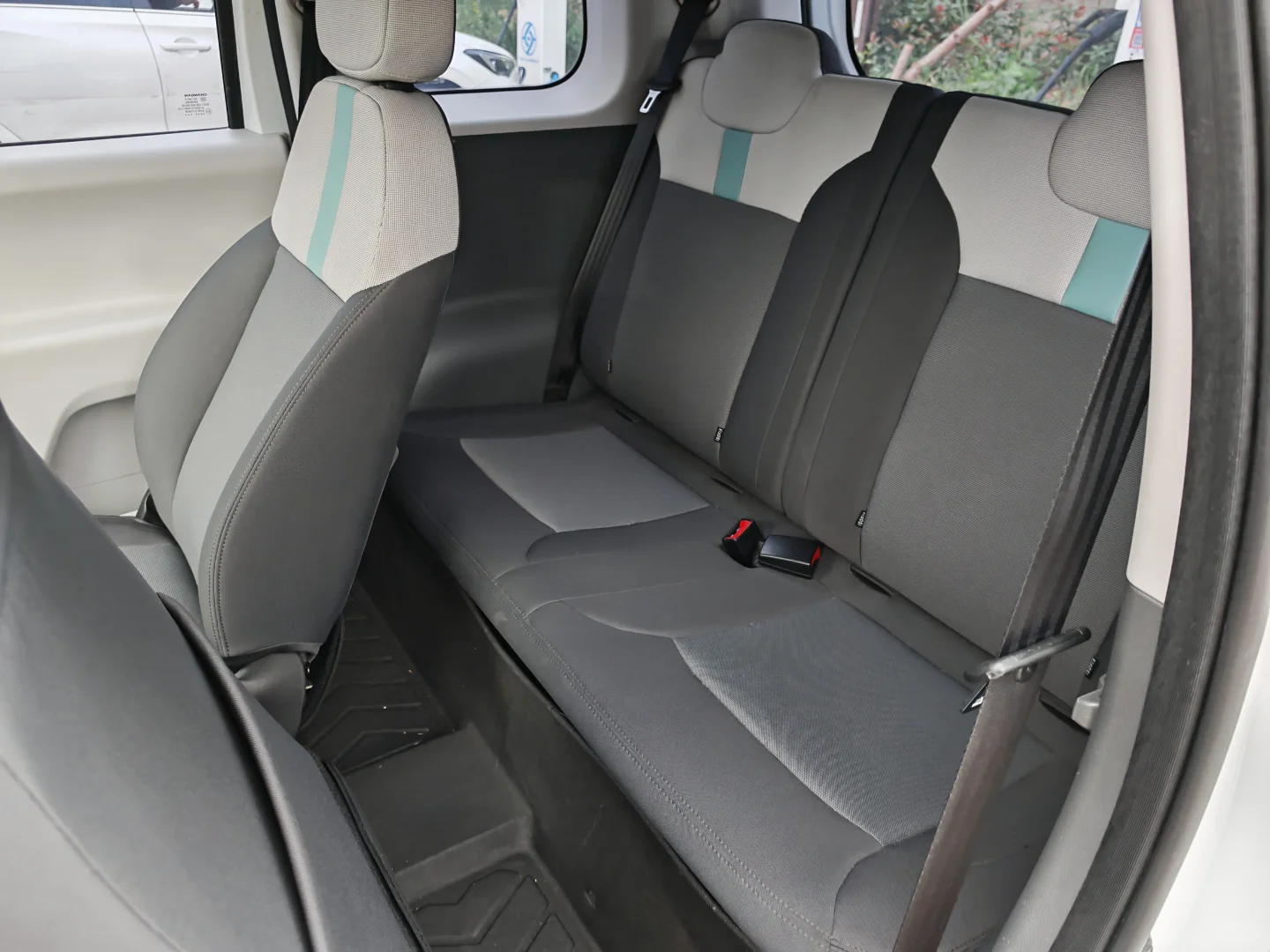 一万多的代步小电车Lumin长安糯玉米