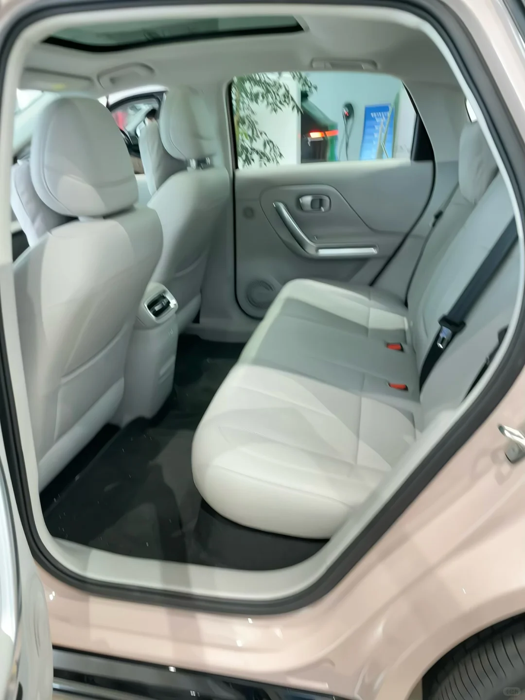 9w多的零跑B01，让小鹏比亚迪车主集体破防！