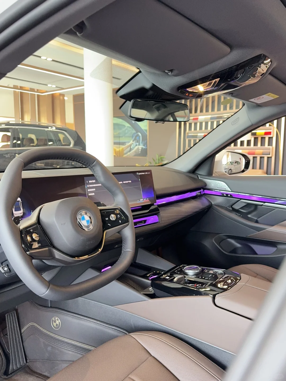 开起来很舒服的车，白月光宝马5系