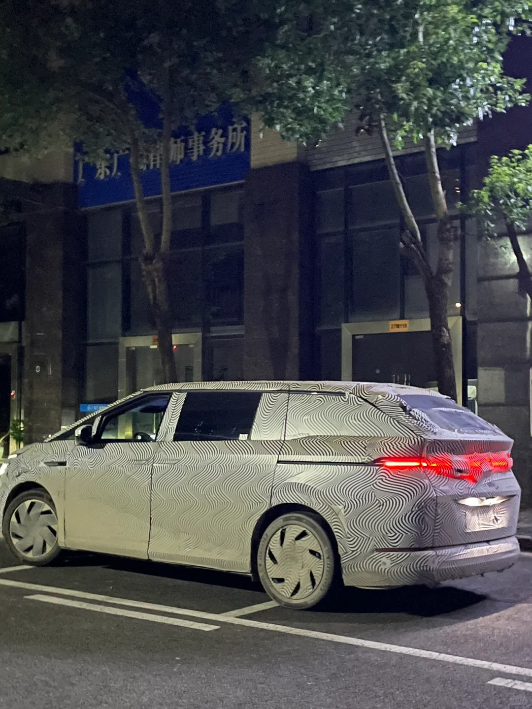 小鹏的自动驾驶开发到底有多拼？！