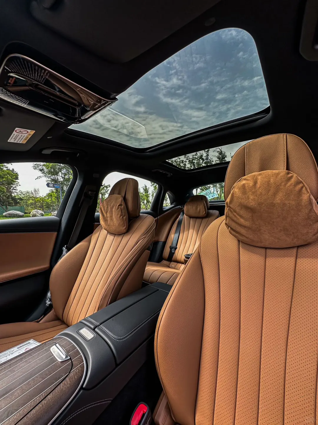 2024款梅赛德斯奔驰E300