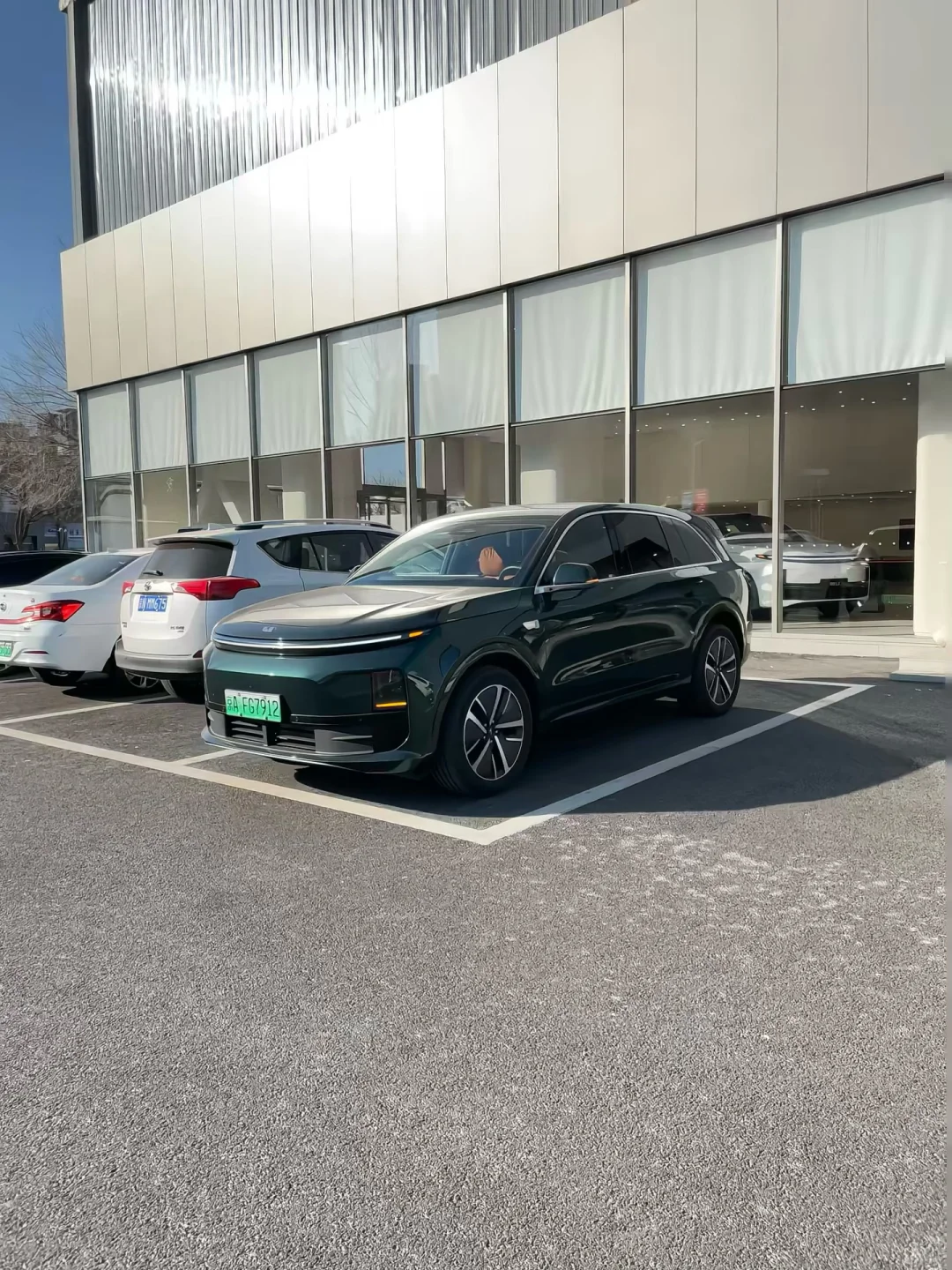 理想也卷价格了，22W落地，冰箱彩电沙发配齐