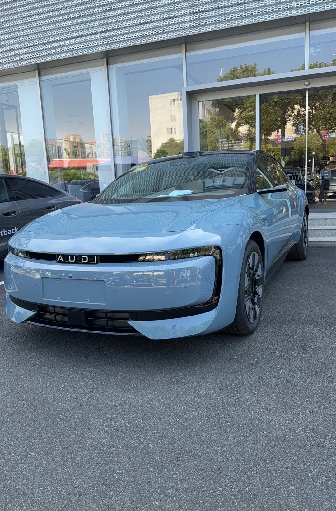 真的是高级蓝的车！