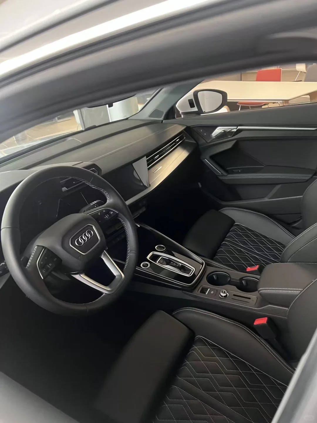 是谁的A3！白的发光！