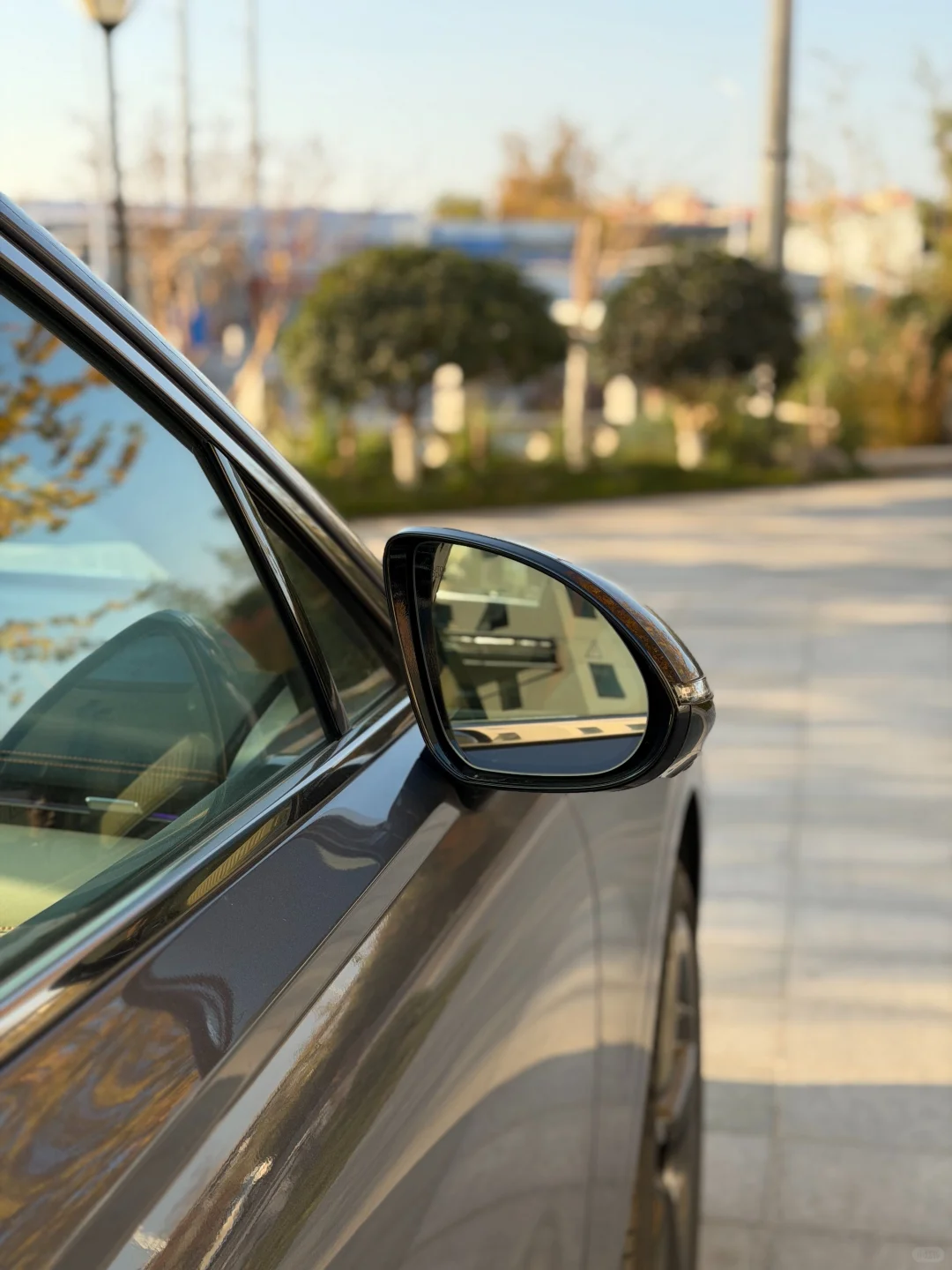 捷尼赛思GV70、豪华SUV