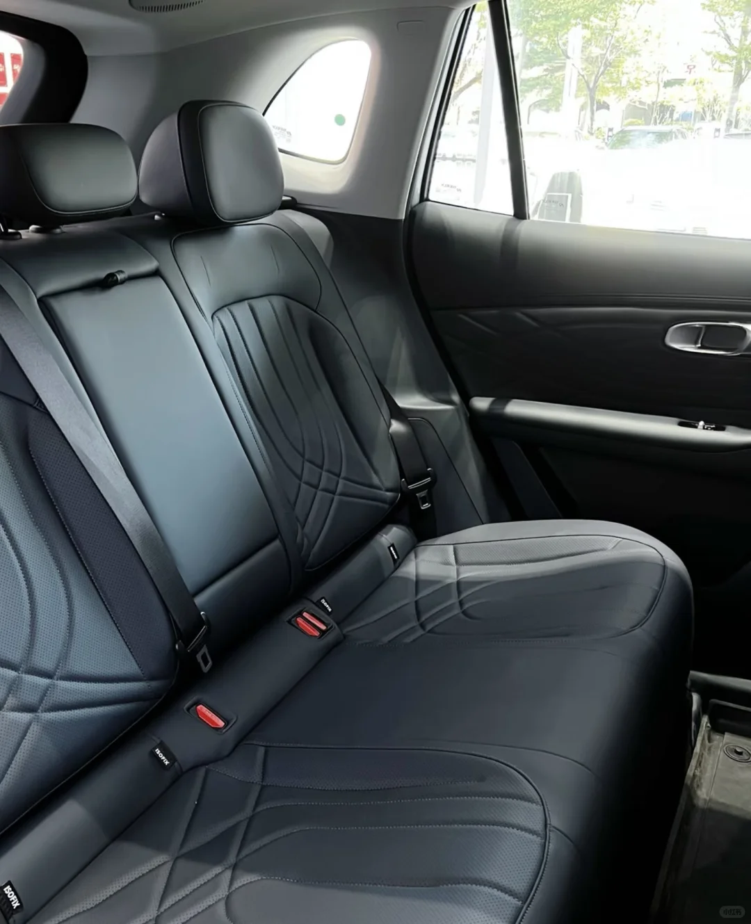 家用SUV选它准没错！26款星舰7