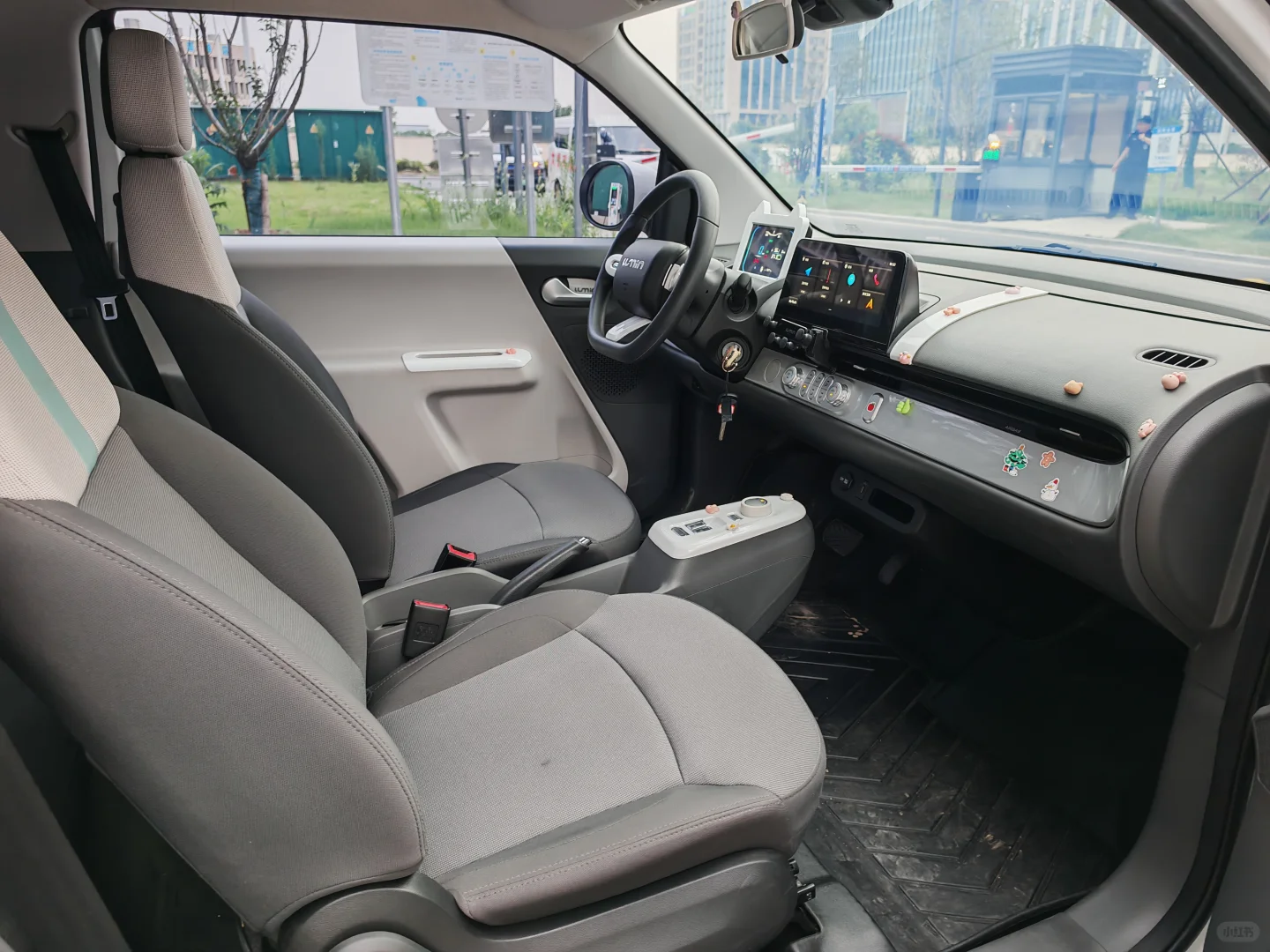 一万多的代步小电车Lumin长安糯玉米