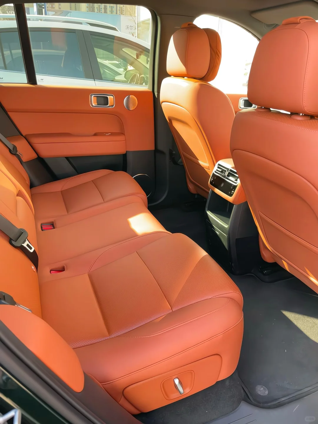 理想也卷价格了，22W落地，冰箱彩电沙发配齐