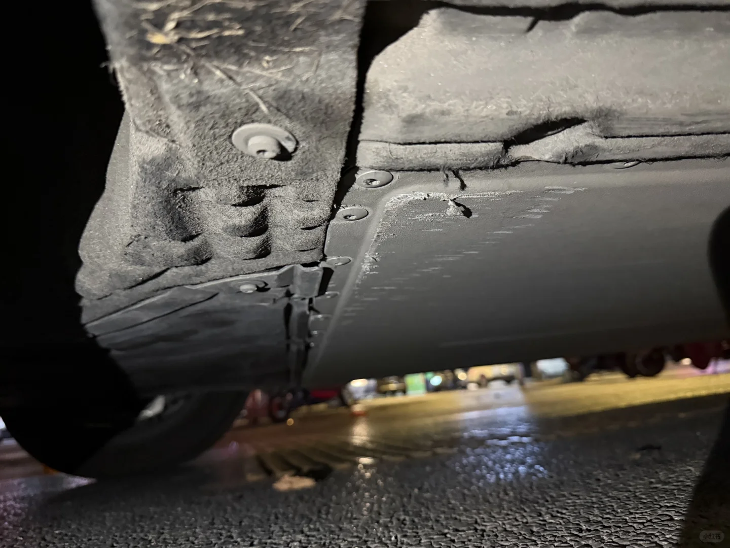 自动泊车别走神