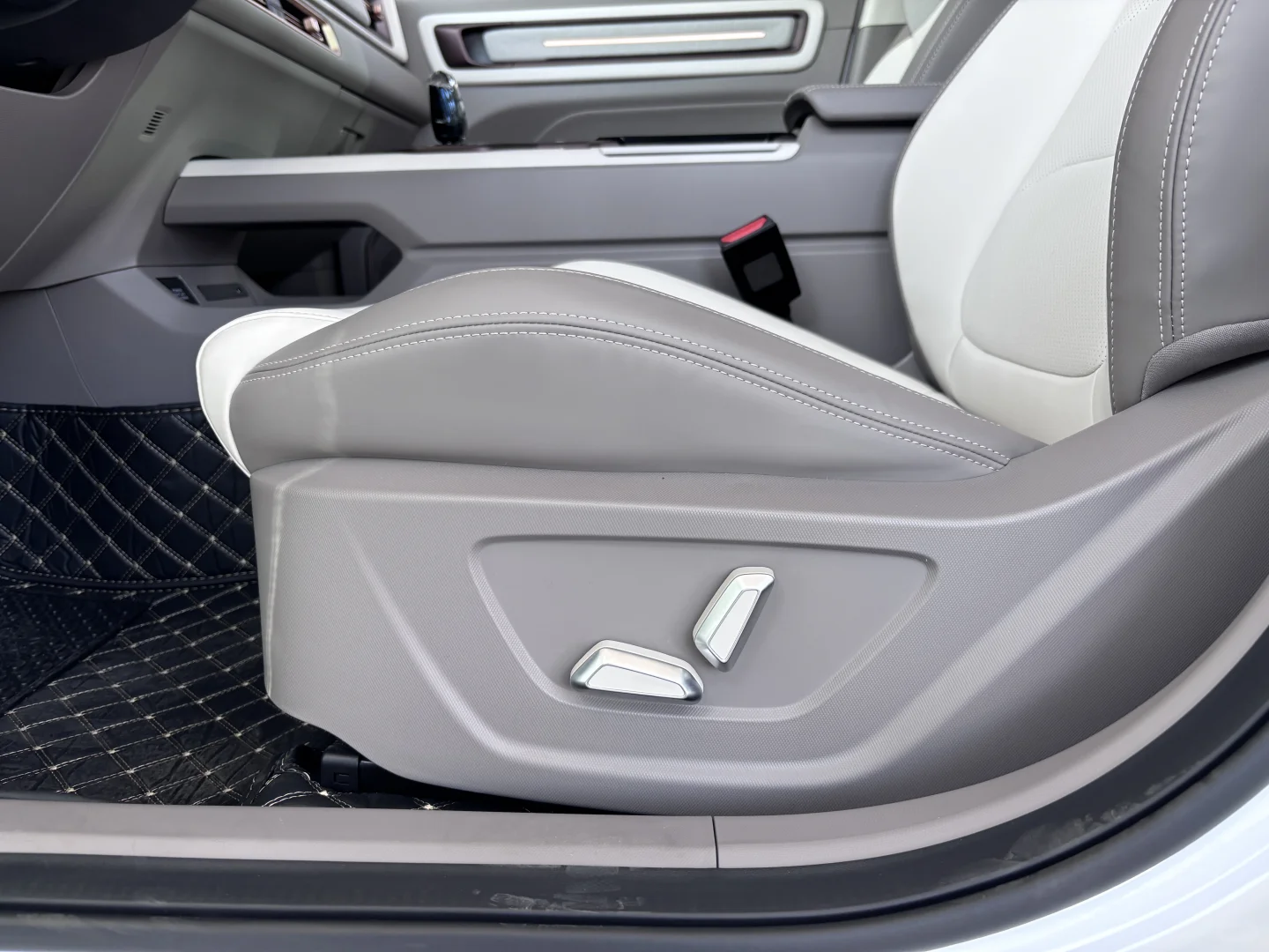 颜值与实力并存七万级智美SUV！