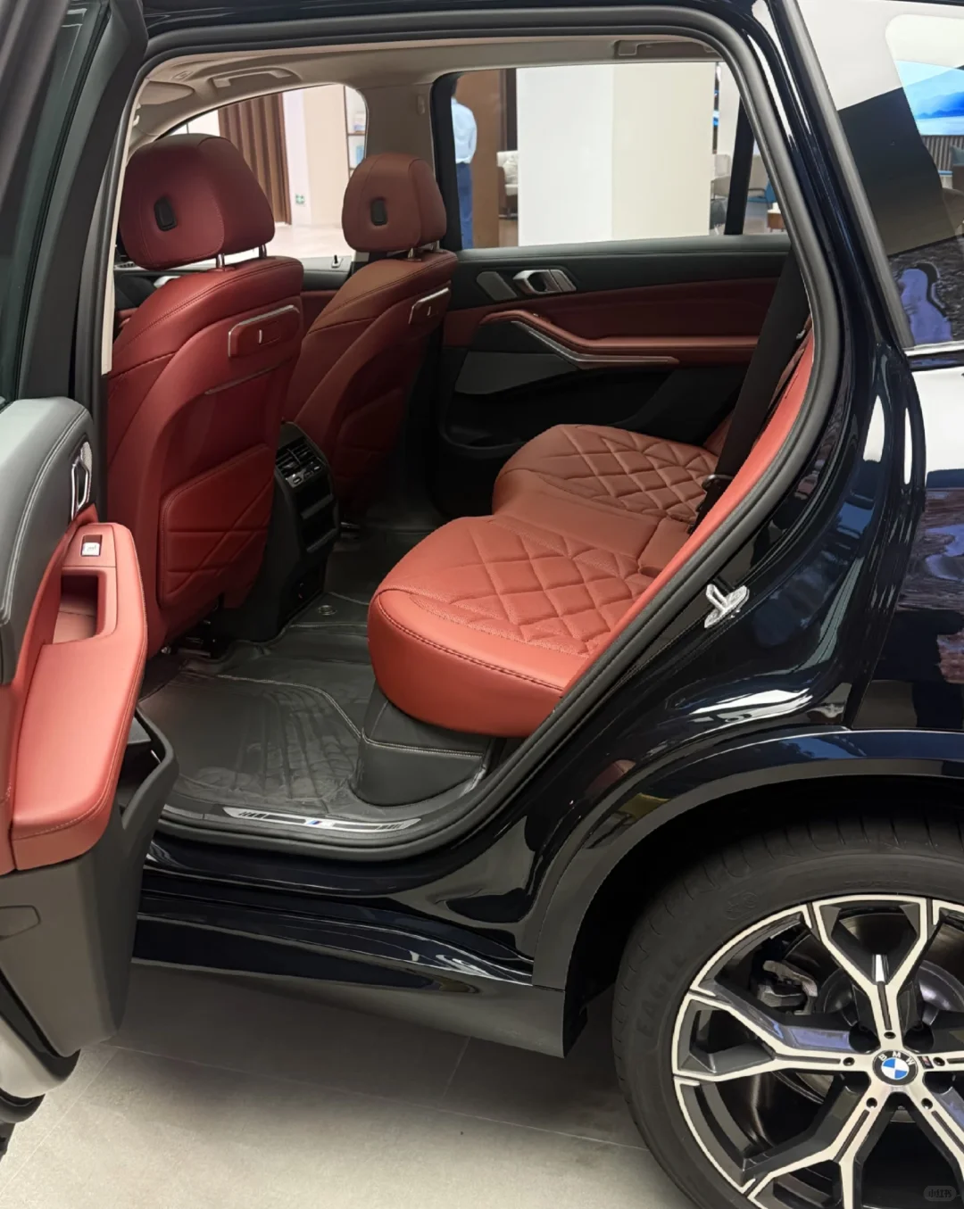 宝马X5 | 豪华SUV的天花板，谁开谁知道🚗