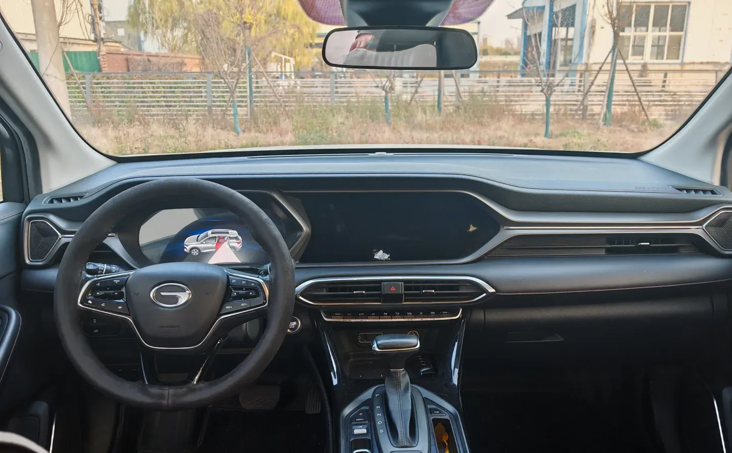 拥有一辆小车车来练手