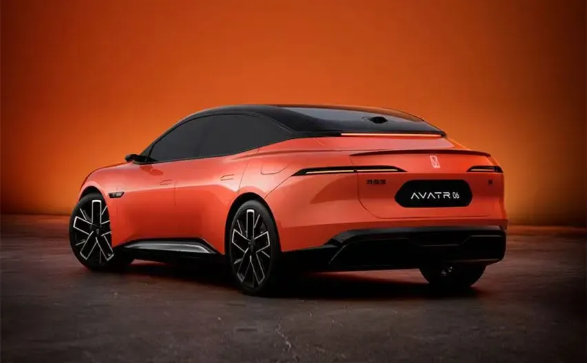 20万级智能轿跑卷王！阿维塔06试驾后直接封