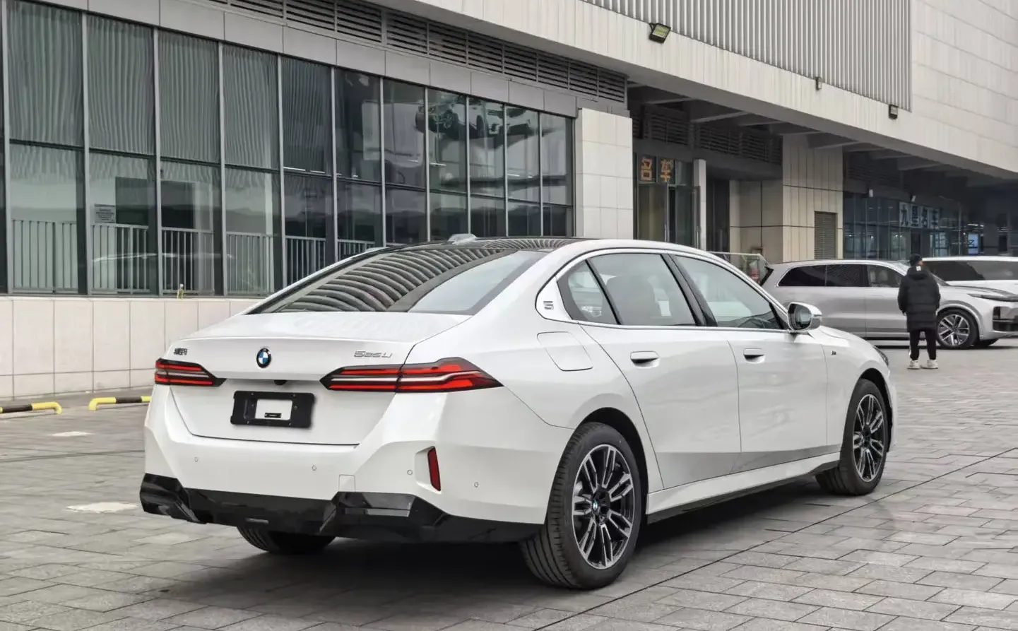 新款5系真的是宝马最大的设计败笔吗？