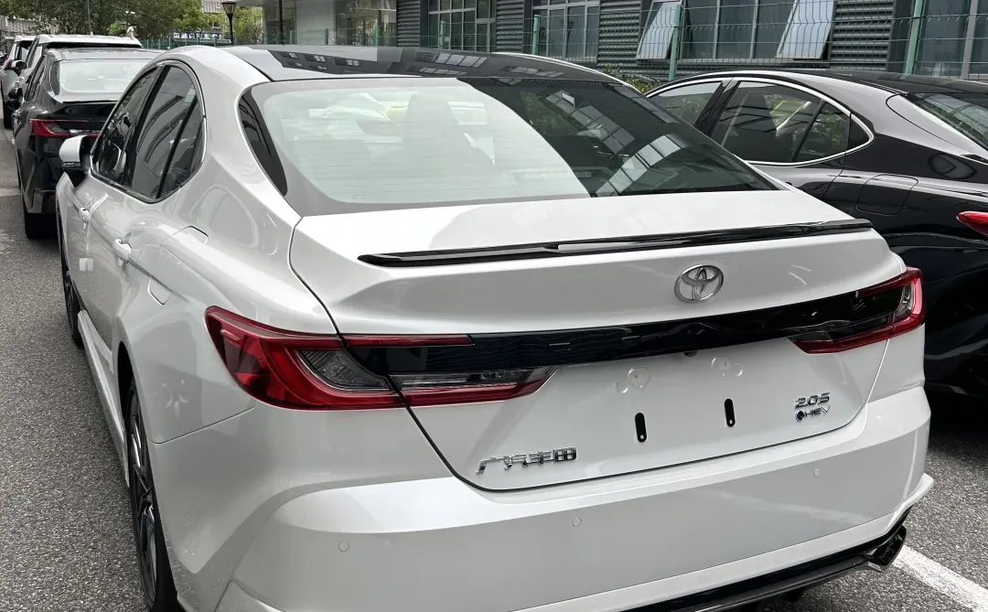 丰田也就凯美瑞好看了吧….