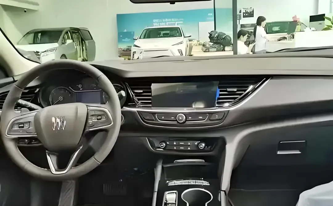 一口价10.69万的君威，值不值得入手？🚗💨