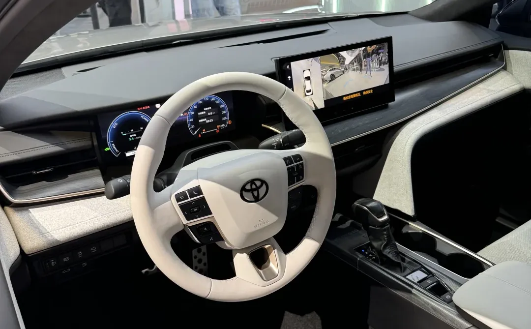 宝子们选亚洲龙还是选凯美瑞，在线等🚀