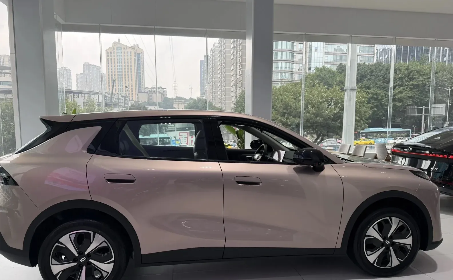 10万级纯电SUV 降维打击！！