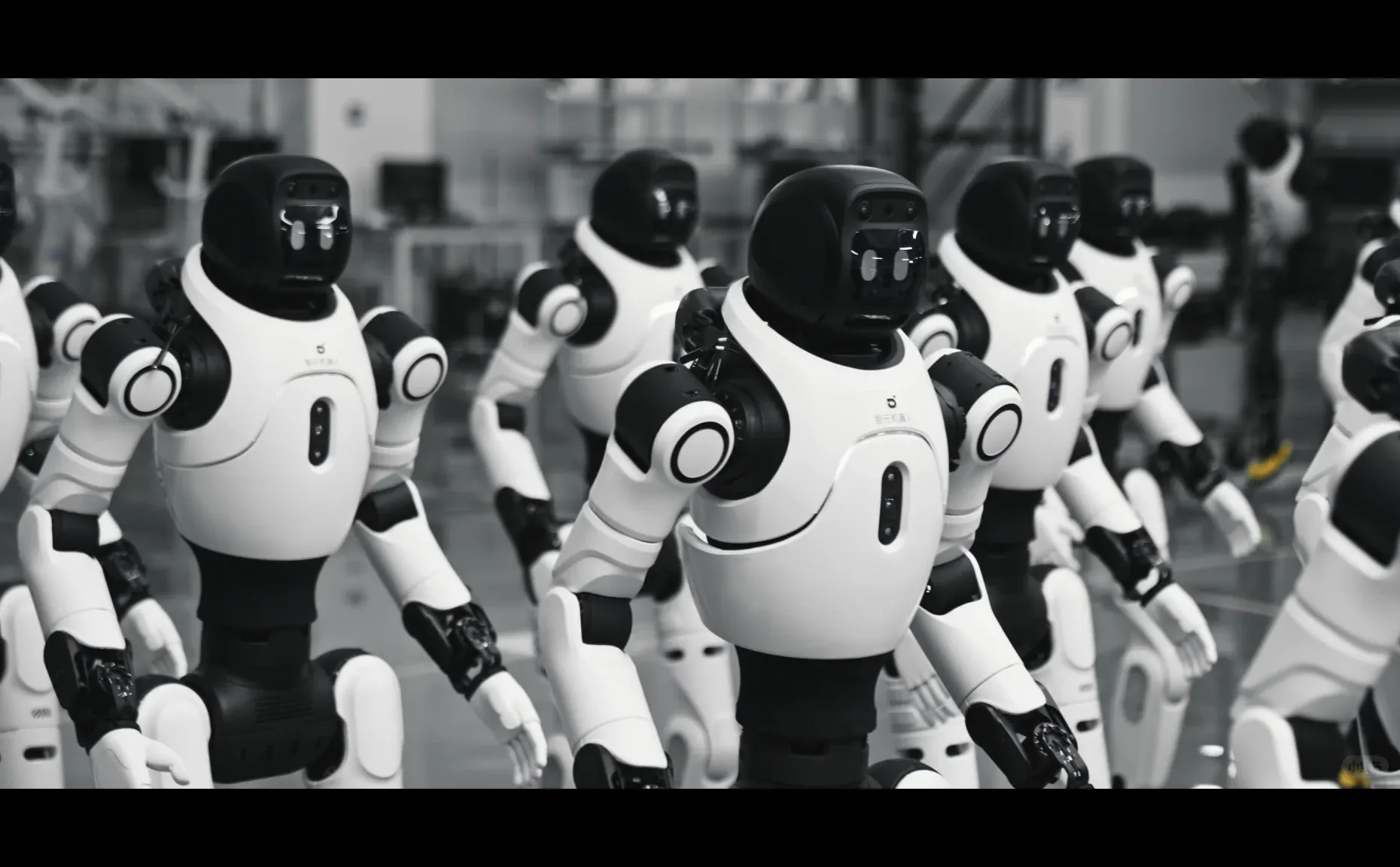 智元第5000台人形机器人下线！