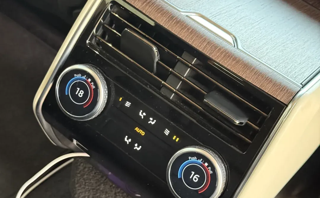 年轻气盛 路虎揽胜，年少轻狂 揽胜加长