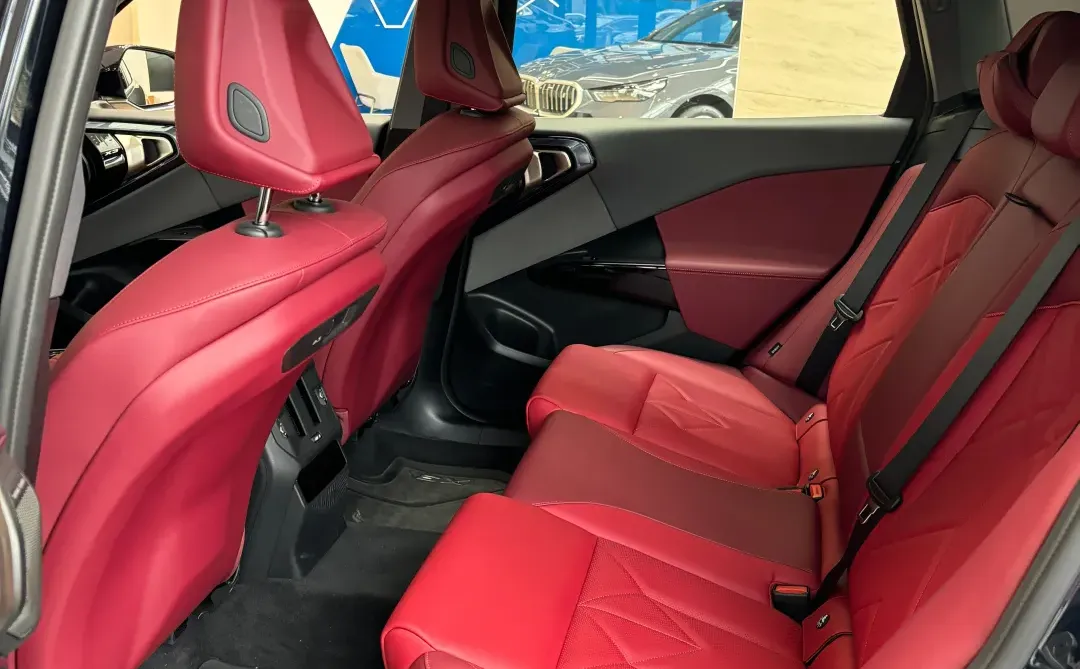 有娃的第一辆SUV定了航海家尊逸混