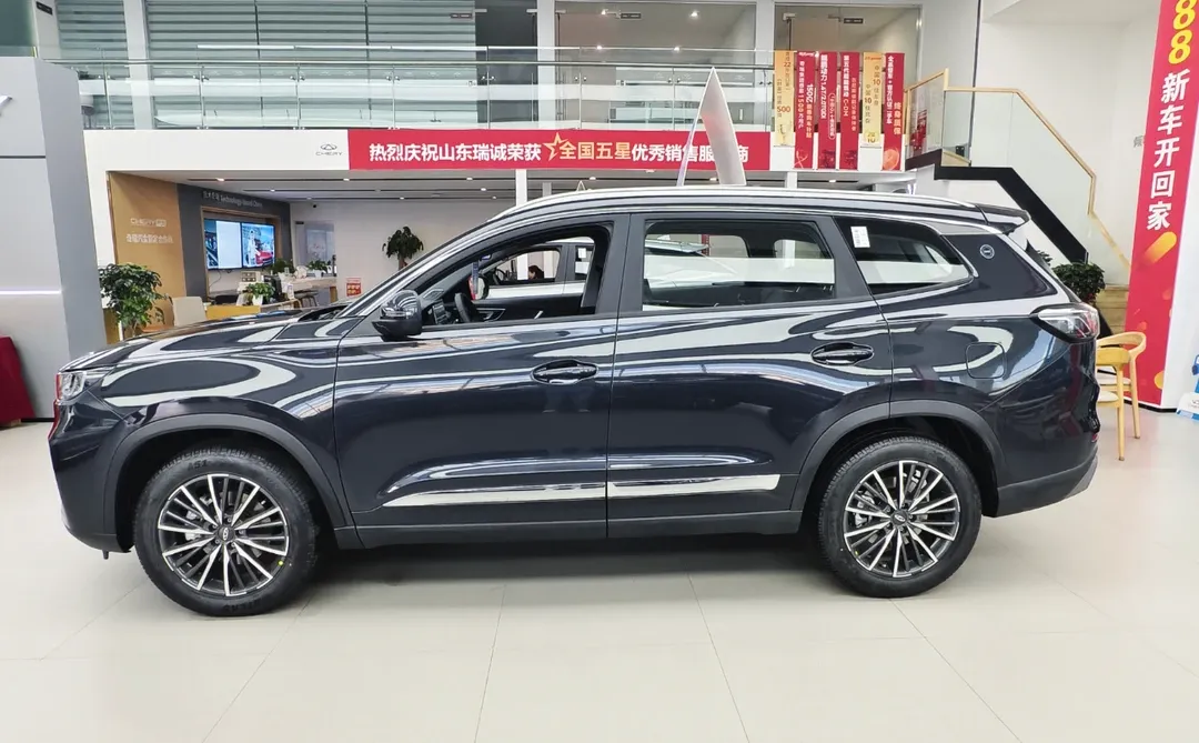 刚开完会❗️瑞虎8卓越一口价5.99w❗️❗️